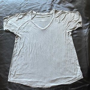 American Eagle tee